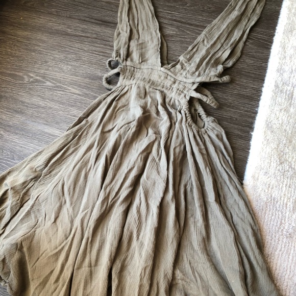 SOLD Khaki dress - Picture 4 of 4